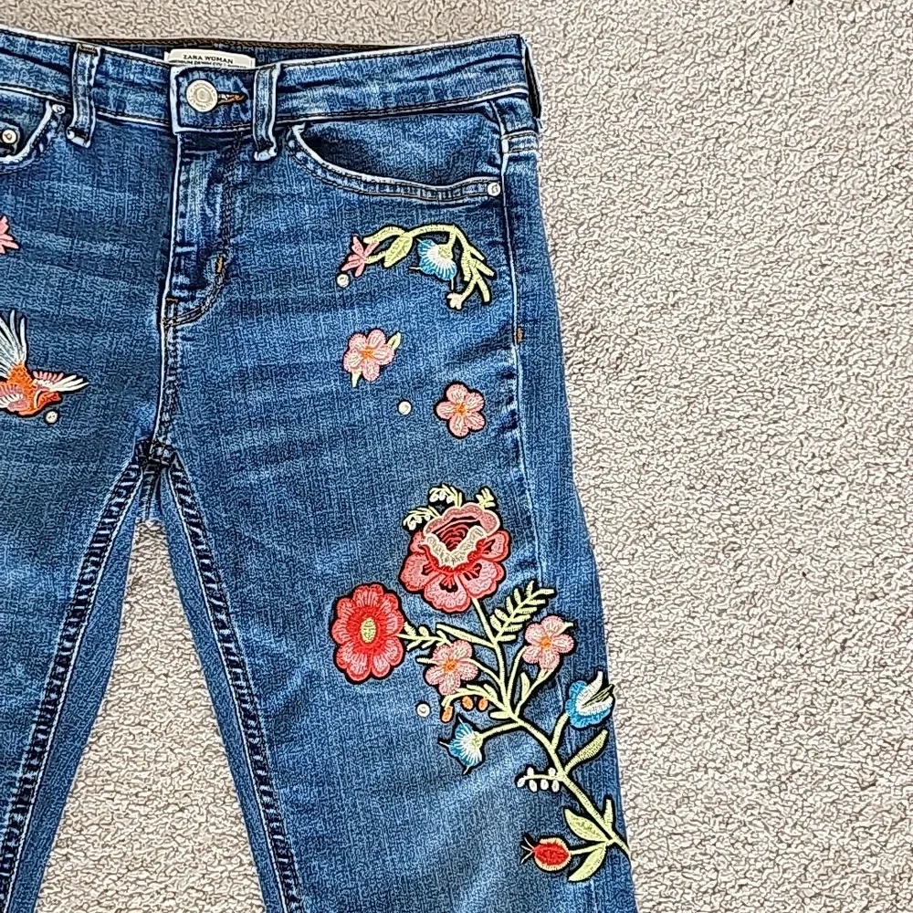 Zara women's floral boot cut jeans - Picture 3 of 12